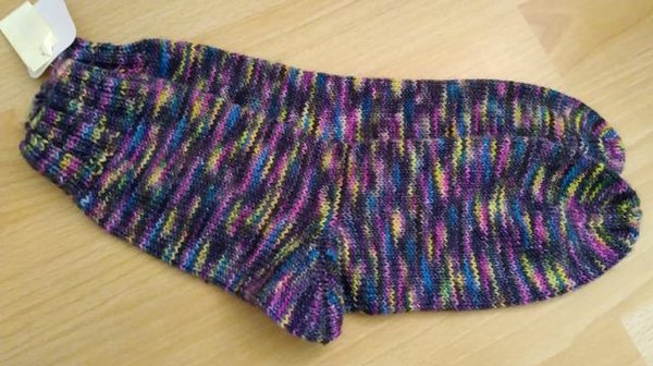 Handgestrickte Socken aus handgefärbter Wolle, Größe 38